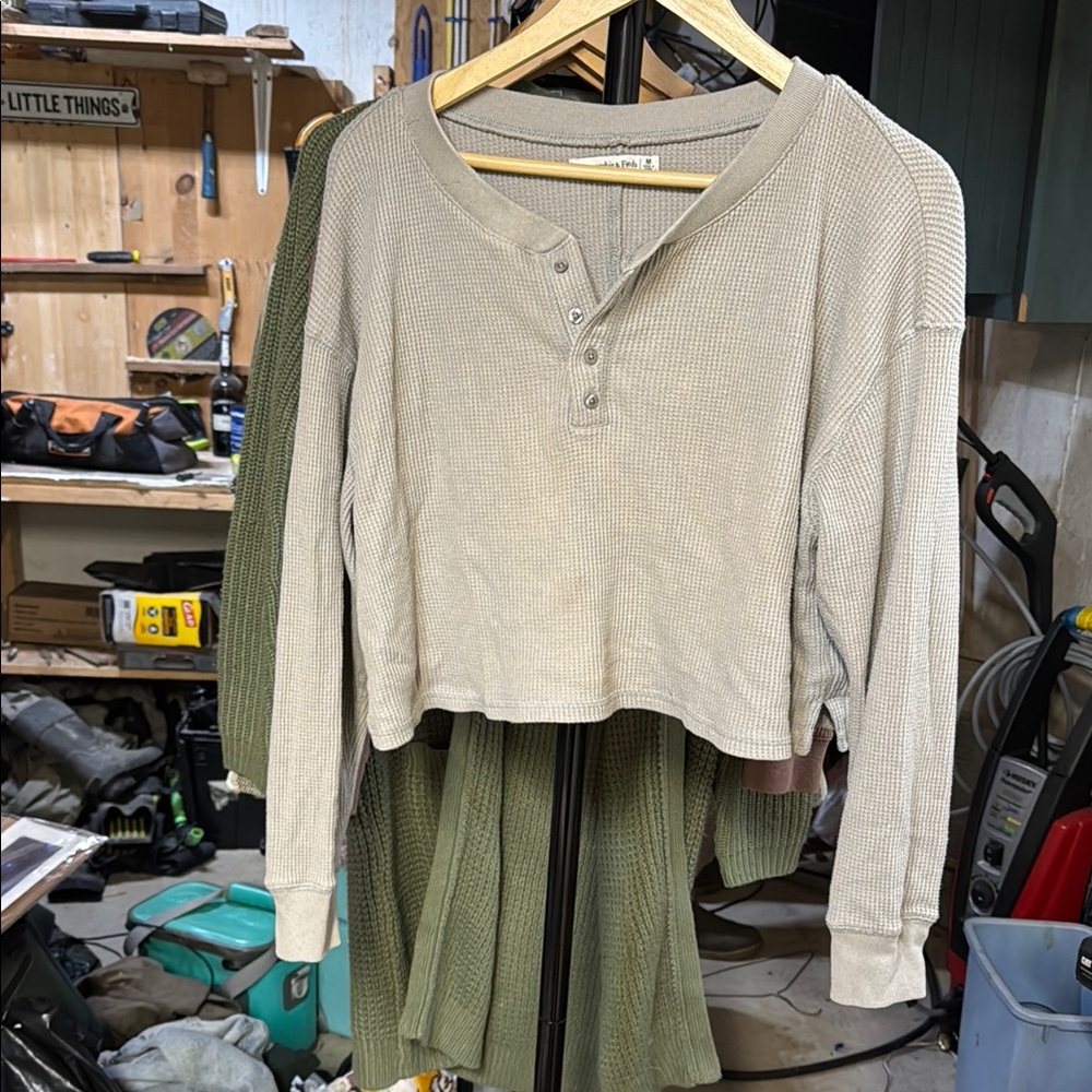 Abercrombie and Fitch Green Waffle Knit Henley Top